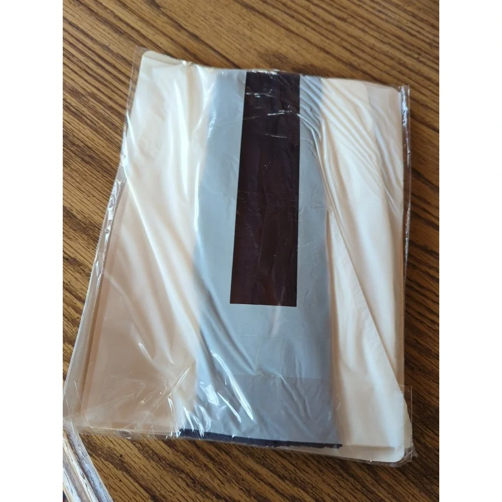 New Vintage Fashion Ultra Sheer Pantyhose Navy Blue Fits 5'5- 5'8 &‎ 100-160lbs